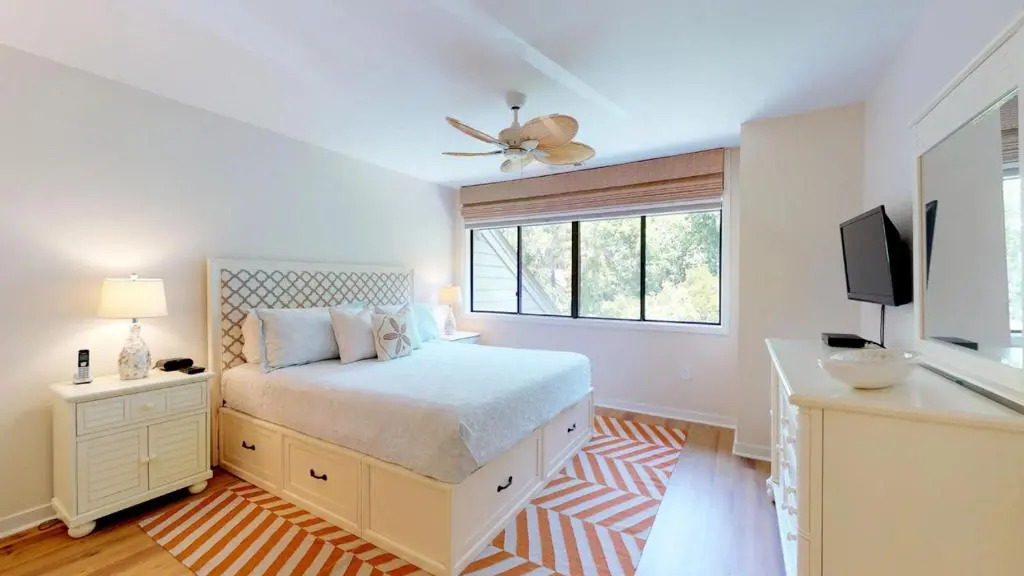 299 Turnberry Village
