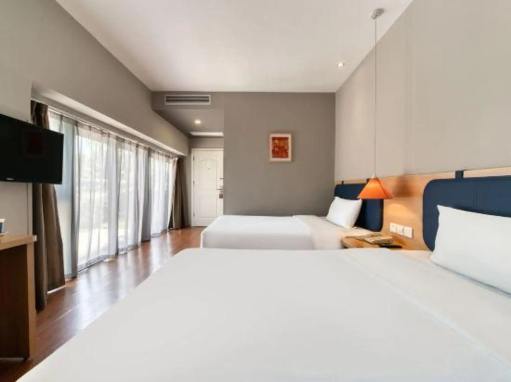 Jinwang Hotel (Hangzhou Qianjiang New Town Jingfang Metro Station)