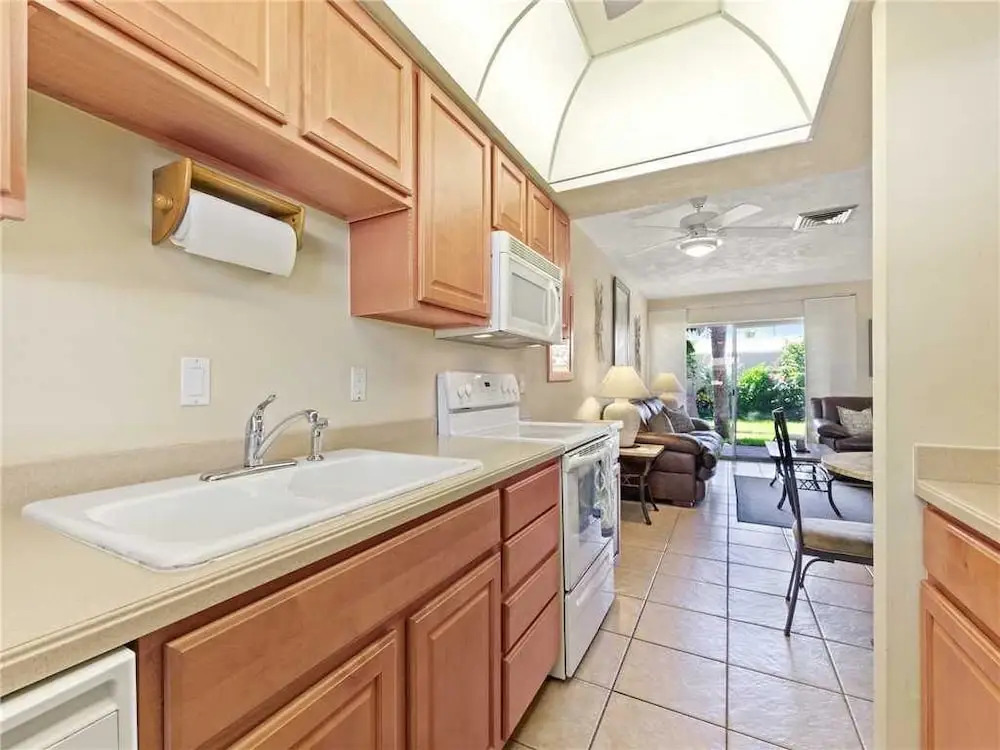 Jamaica Royale 101 - Two Bedroom Condo