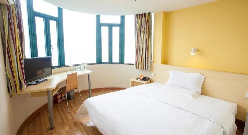 7Days Inn Urumqi A Le Tai Airport High Speed