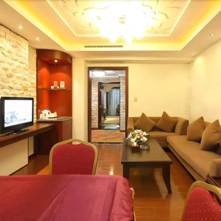 Dinghuang Hotel