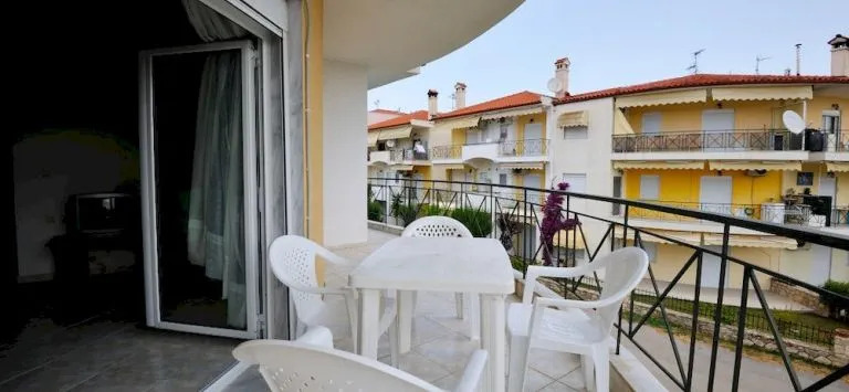 Kleopatra Apartments