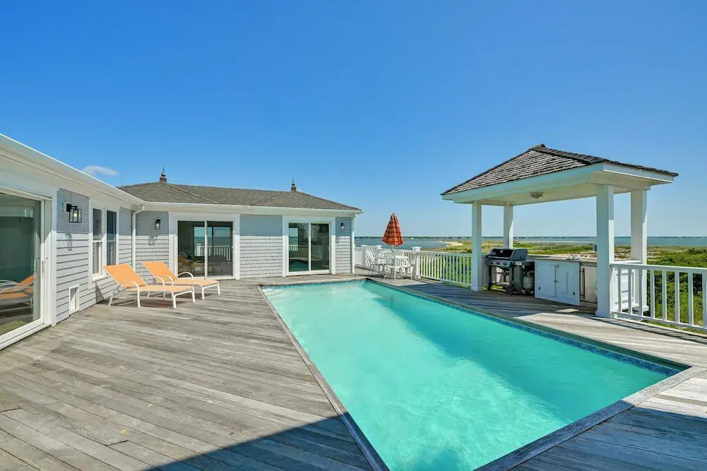 Waterfront Westhampton Haven: Private Beach