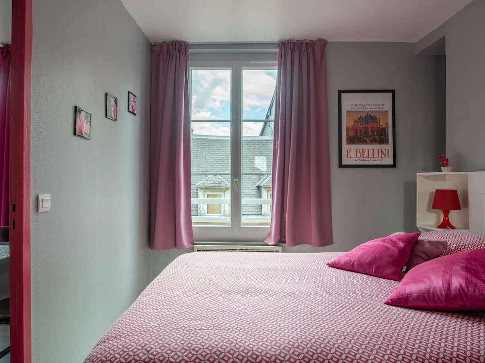 Comfortable, Modernized Apartment bad 300m From the Famous Harbor of Honfleur