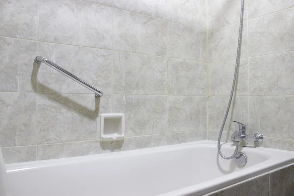Comfy & Well Appointed 3BR at Galeri Ciumbuleuit 1