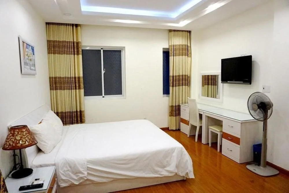 Smiley Apartment 15