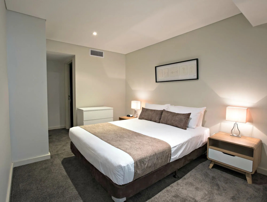 Adelaide Dress Circle Apartments - North Terrace