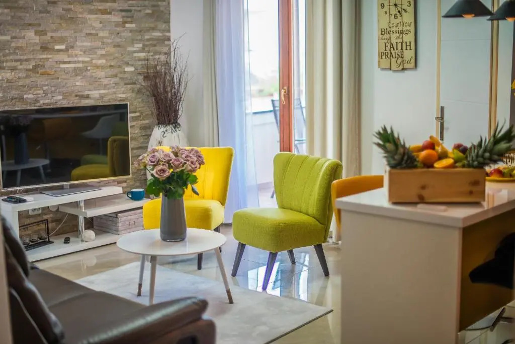Charming house on the beach and Deluxe Apartment