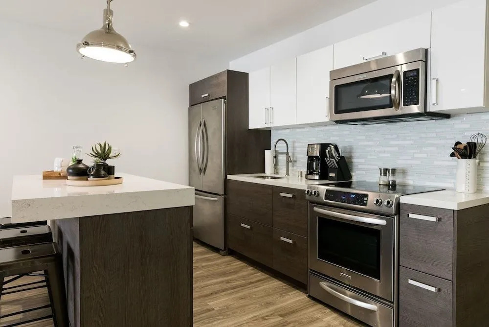 Amazing Spacious 2-Bd / 2-Bath Apartment In Dtla