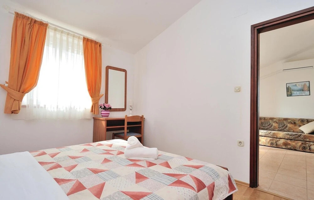 Nice Home in Privlaka With Wifi and 1 Bedrooms