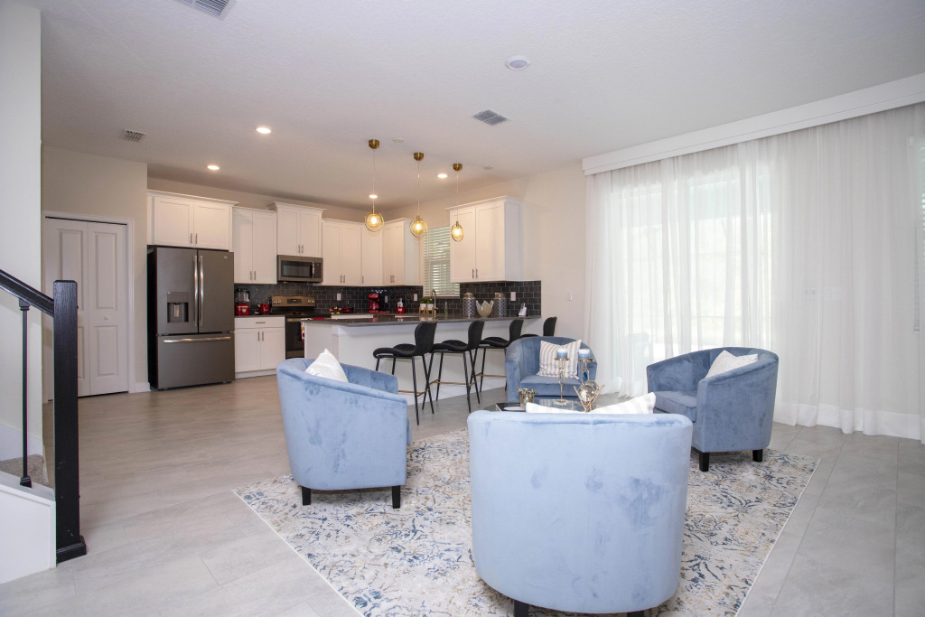 Super luxury home with cinema and game room near Disney