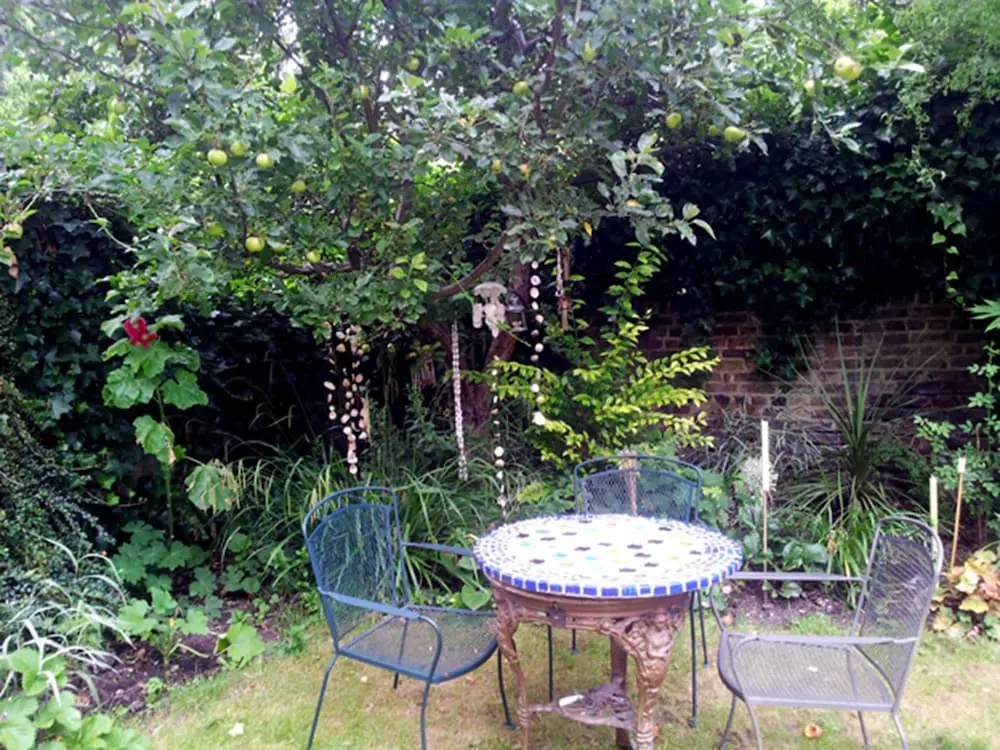 Charming Garden Flat In Central London
