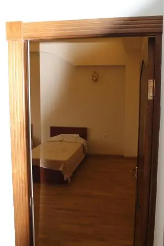Metro Aparthotel
