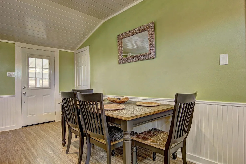 Hurricane Harbour Ss523h 2 Bedrooms 2 Bathrooms Cottage