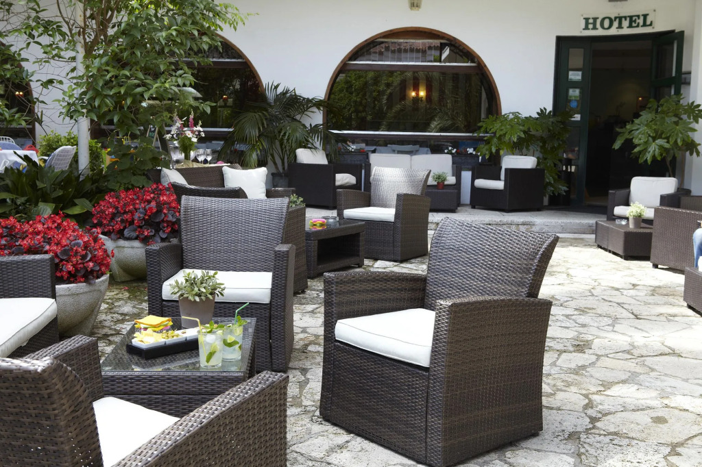 Hotel Bell Repos