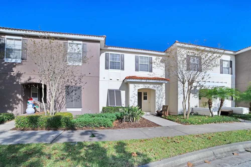 4556 Alberto Circle