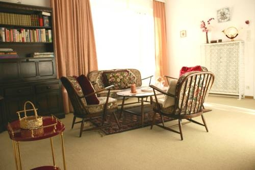 Apartment Adam