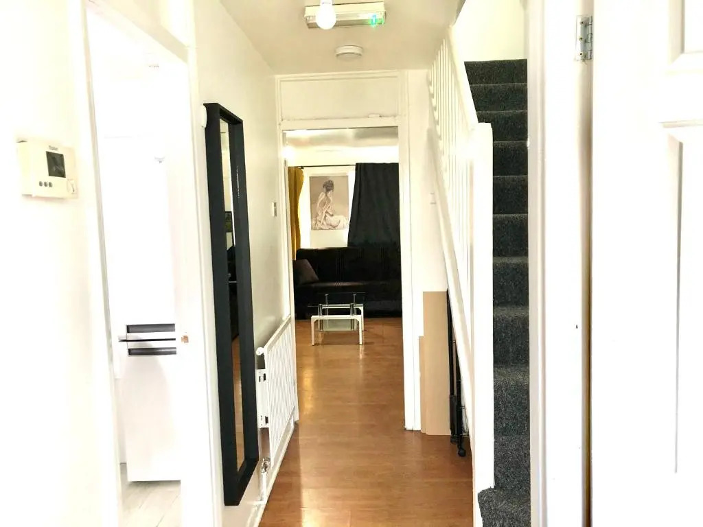 London Stratford 4 Bedrooms Apartment