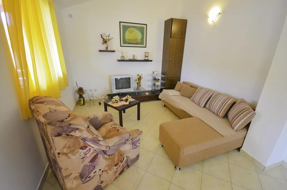 Apartments Iva