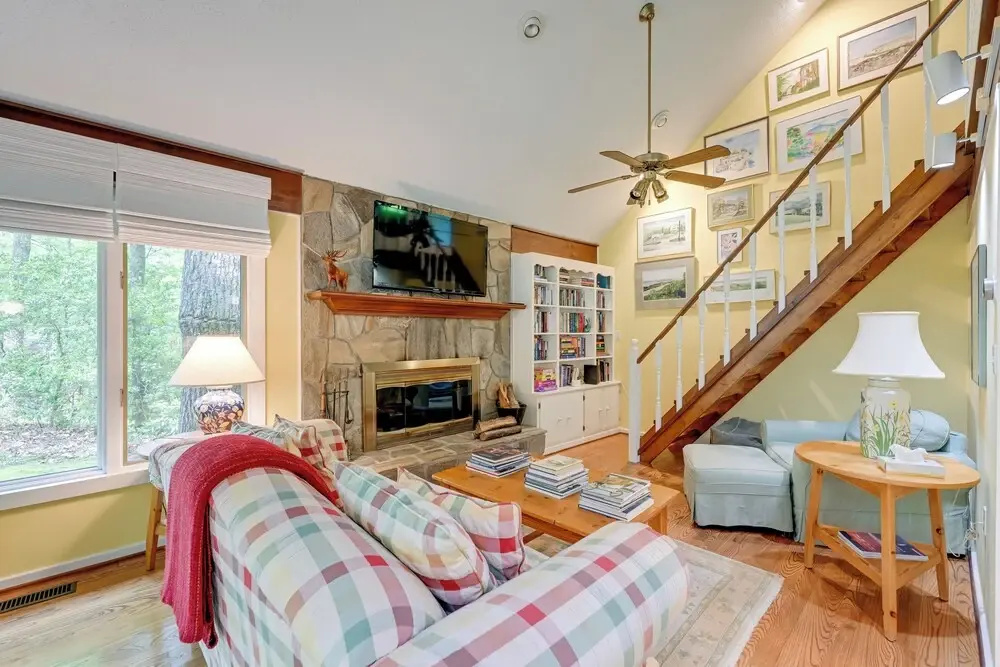 'smallwood' Cute Highlands Home w/ Screened Porch!