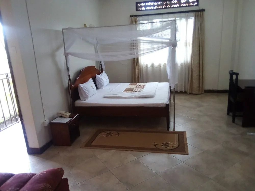 Golden Peace Hotel
