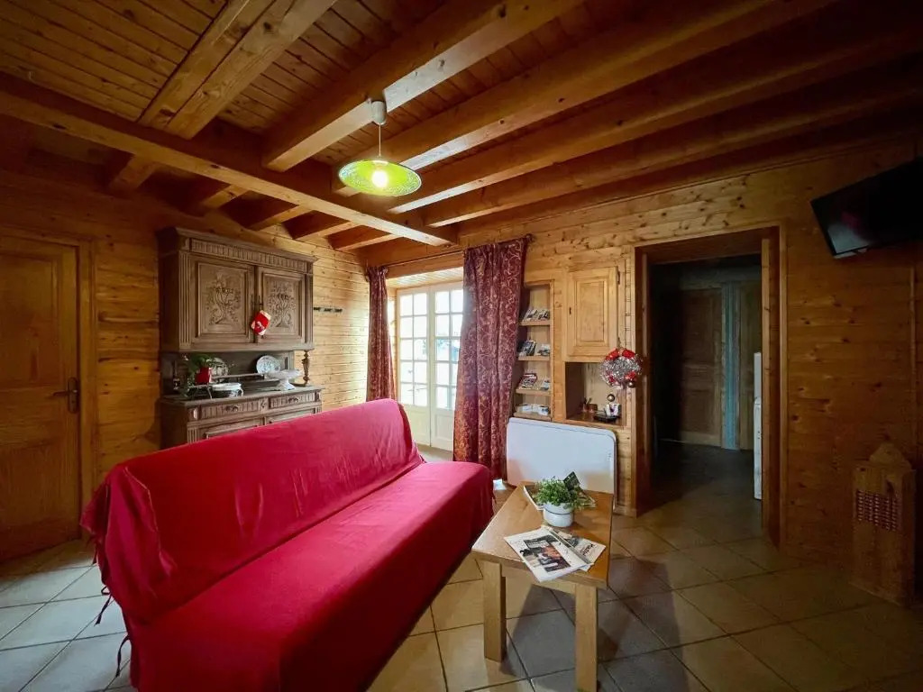Gîte familial avec terrasse proche châteaux, lac, et parcours aventure - FR-1-582-174