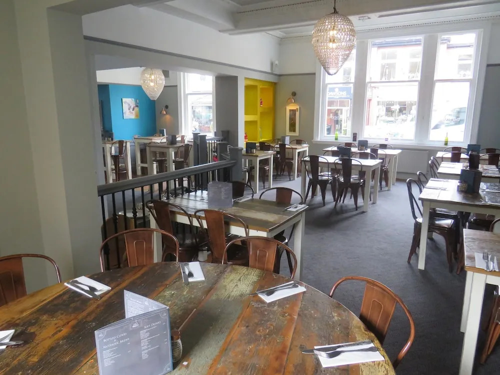 The Station Bar Grill and Rooms