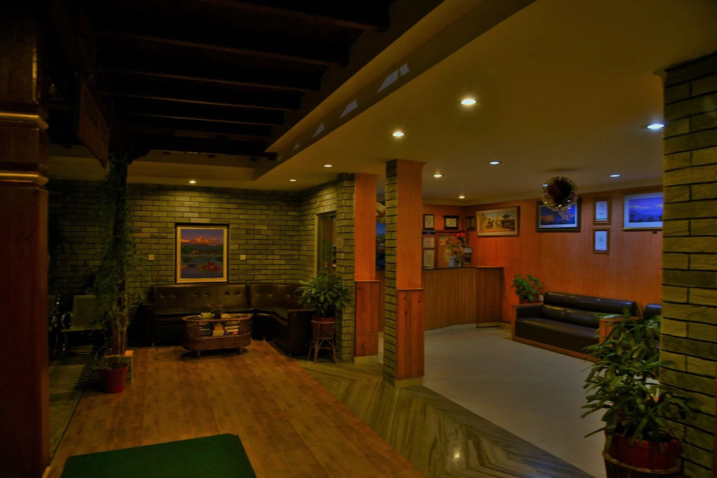 Hotel Peace Plaza