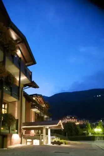 Hotel Holiday