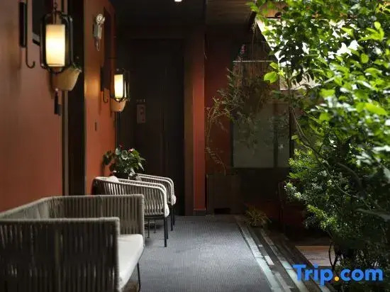 Yanxiu Mountain Residence