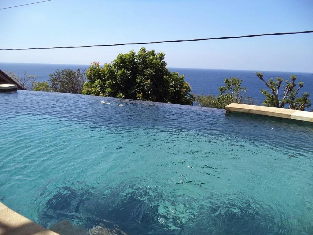 Paradise Palm Beach Bungalows and Dive Center