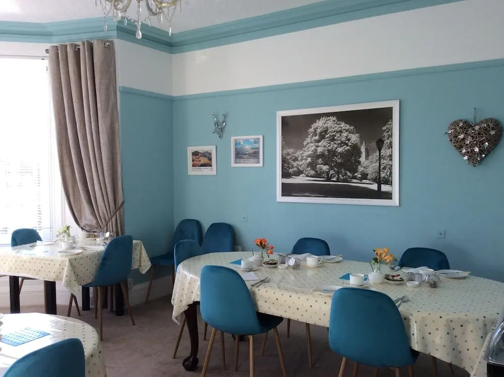 Pitcullen Guest House