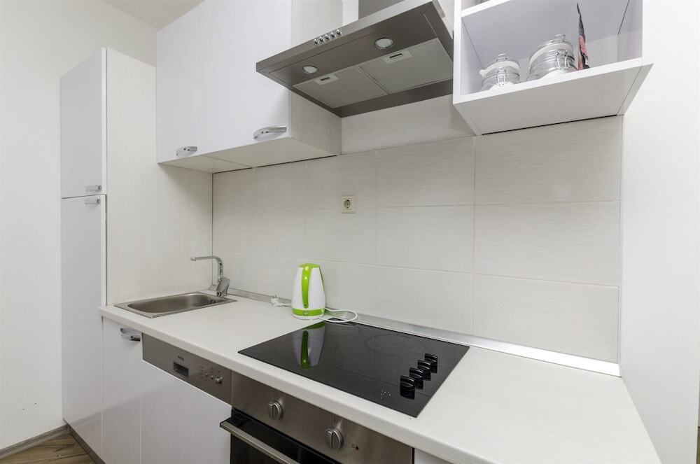 Apartment Pocrnja