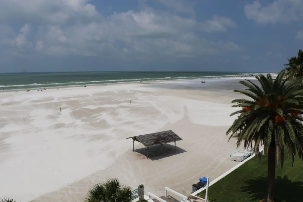 Jamaica Royale 401 - 2 Br Condo