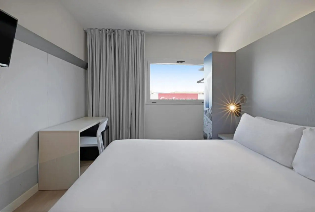 B&B HOTEL Girona 2