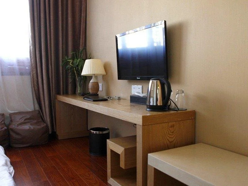 Seasons Hotel