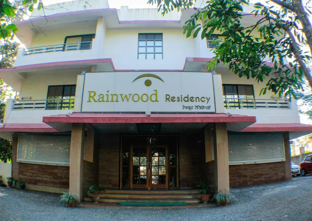 OYO 13328 Rainwood Residency
