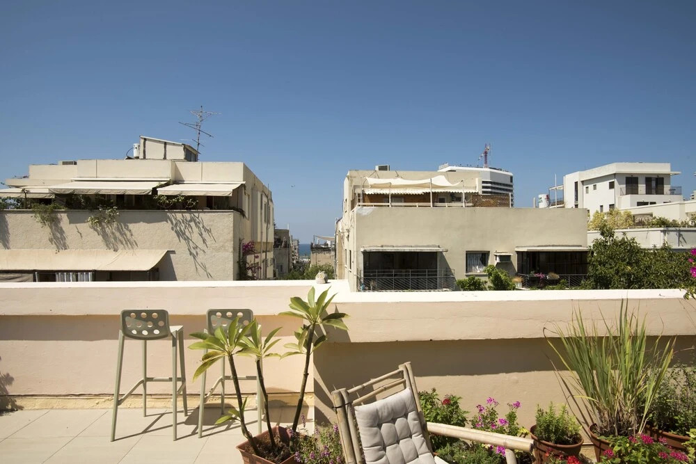 Sasson & Co Luxury Roof by Rothschild
