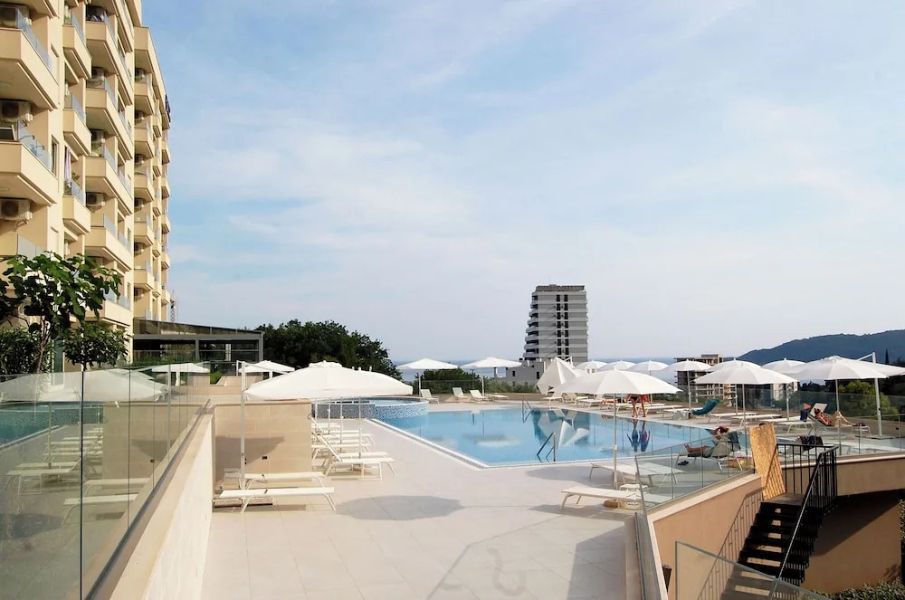 Ststus M apartments 180