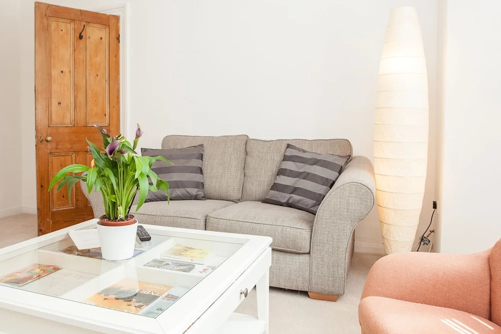 Lovely 1 Bed Self-Contained Flat in Greenwich