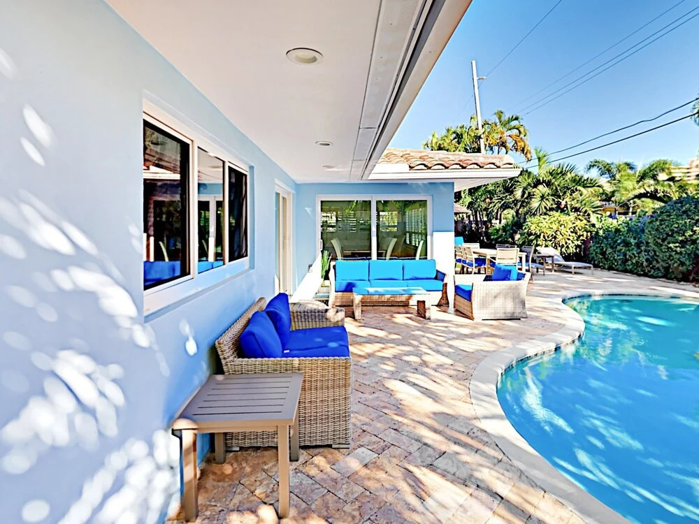 4br/4ba W/ Private Deck & Heated Pool - Near Beach 4 Bedroom Home
