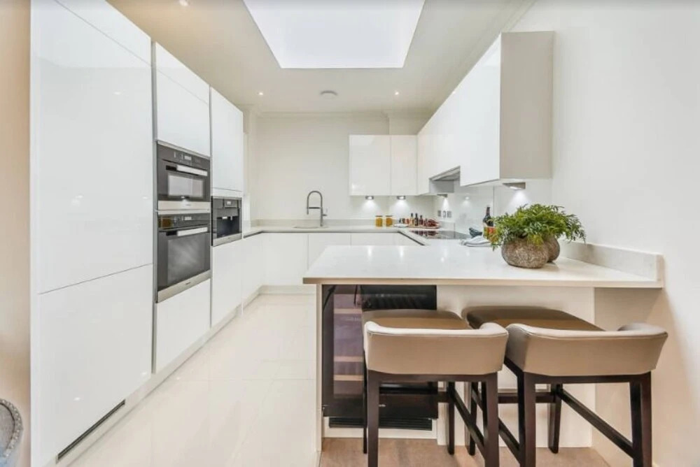 Designer Townhouse with Panoramic River Views