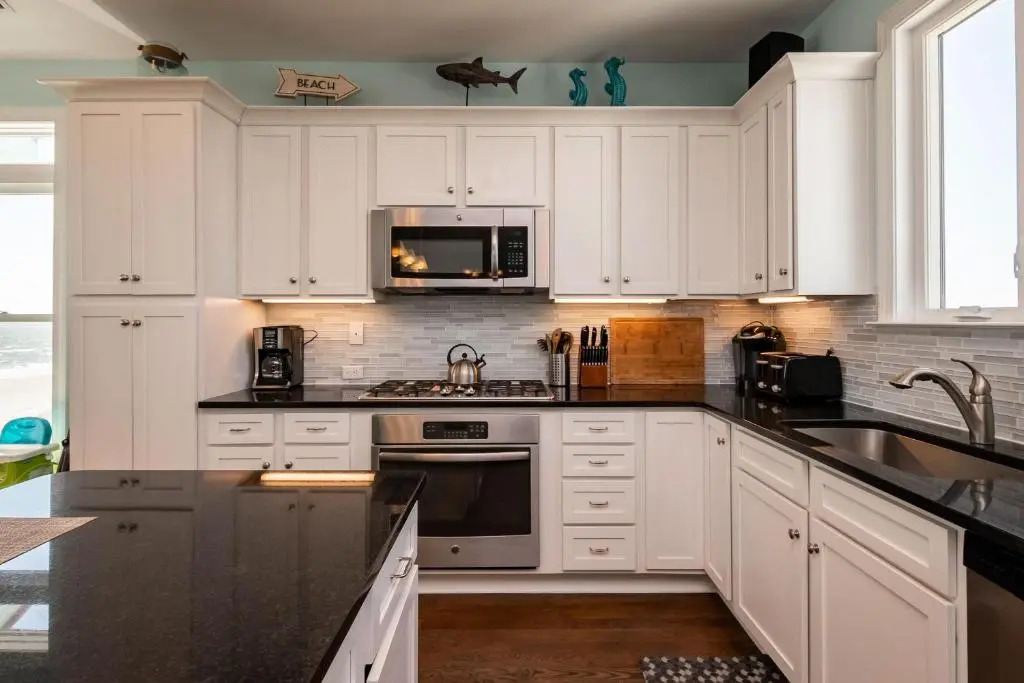 The Salty Dog by Oak Island Accommodations