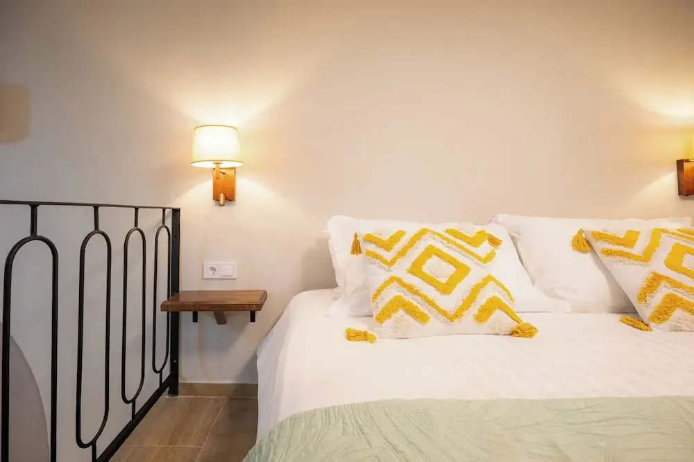 Vayas Residences - Agora