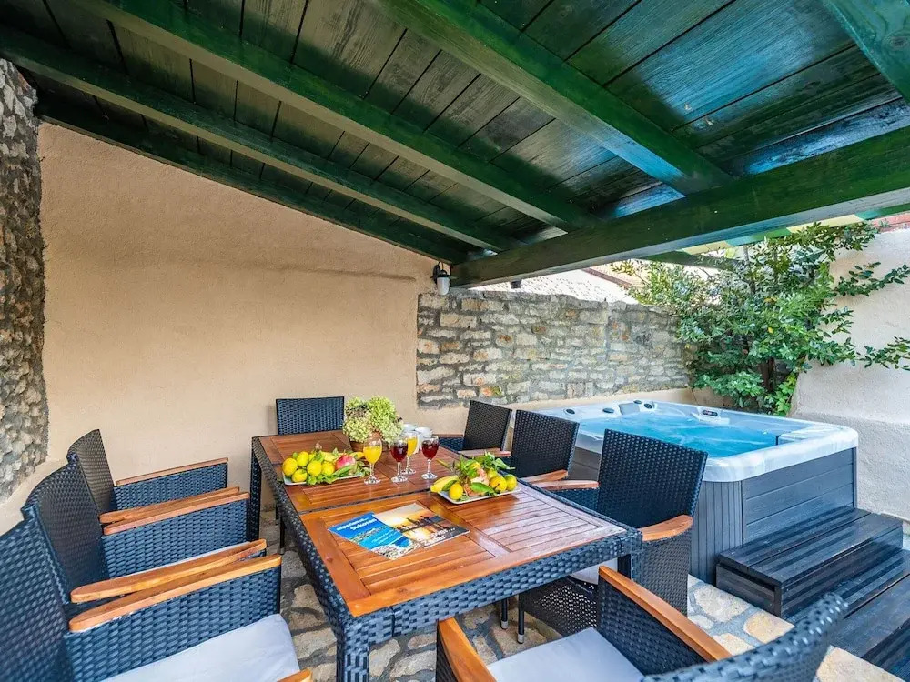 Pet-friendly Holiday Home in Sukošan with Hot Tub