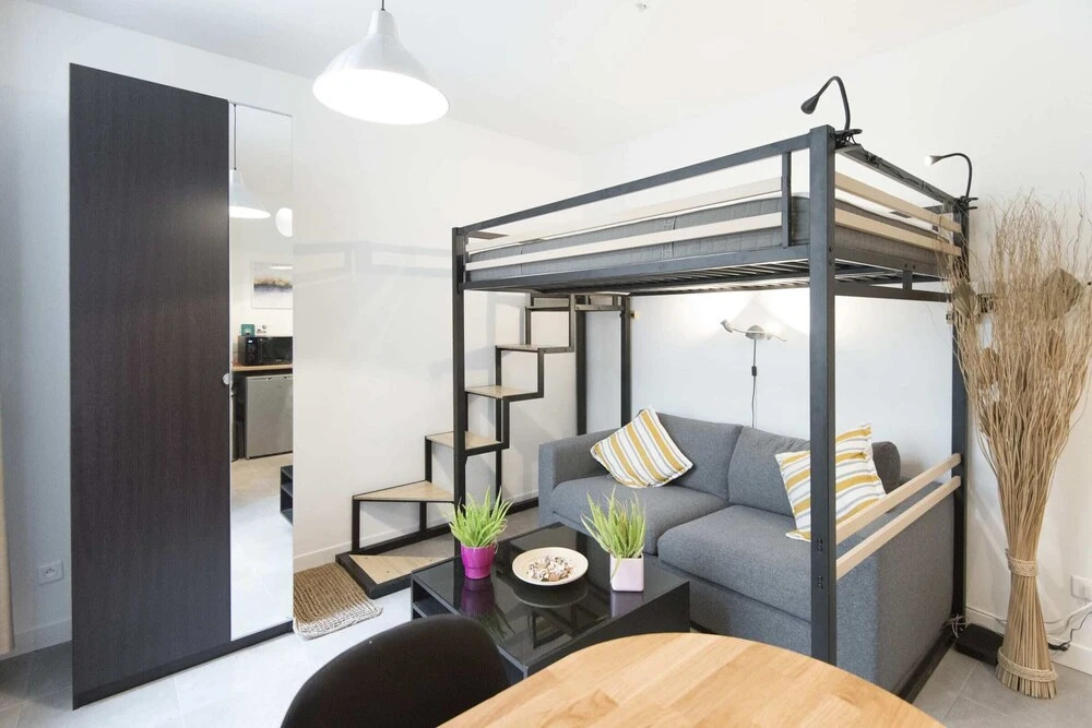Charming Apartment Near Montmartre