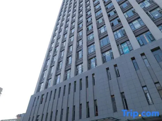 Yijiu Apartment (Kunming Railway Station Shuangqiao Night Market Style Street)