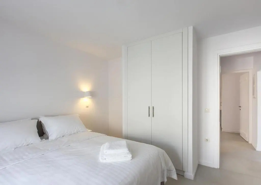 Modern home with 2 apartments, a swimming pool and sea view, in the area of Koundouros
