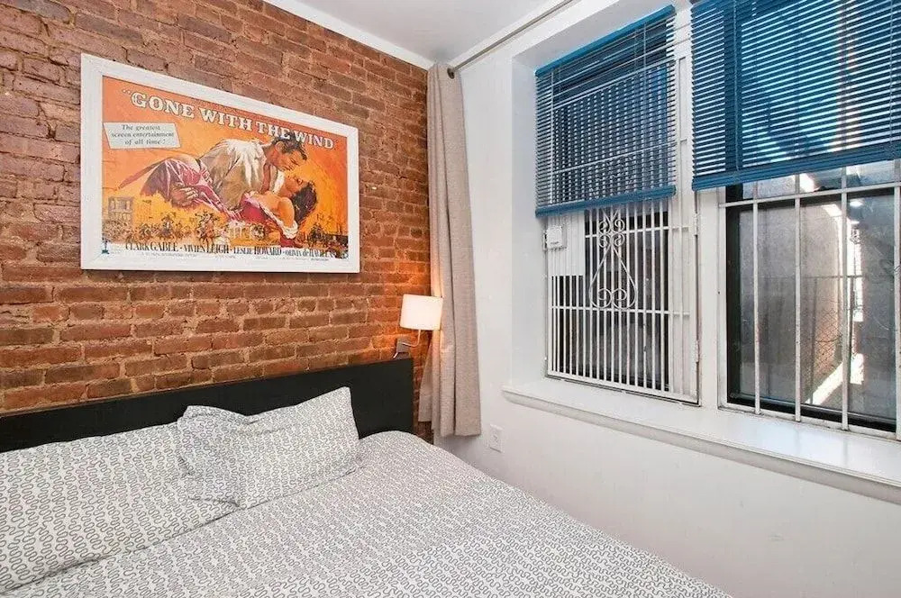 Charming 2 BR - Upper East # 1