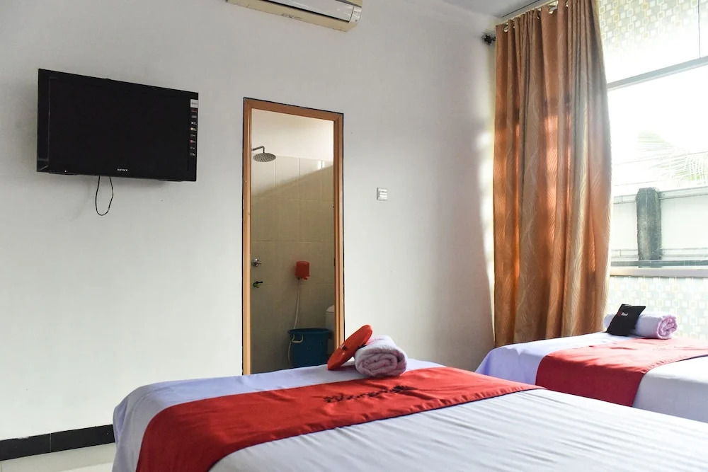 KG Kanaka Giana Hotel by RedDoorz